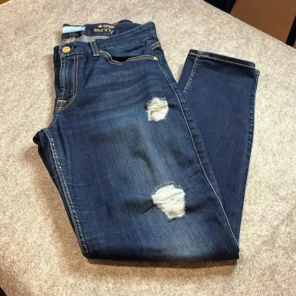 7 for all Mankind, The Ankle Skinny. Dark  Wash. Size 28. - Picture 3 of 10